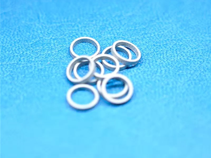 一次成型的预成型焊锡环，已经涂覆助焊剂.jpg